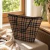 Paper hand-held takeout bags, festival gift packaging, wedding souvenir gift boxes, eco-friendly gift box paper Application Scenario